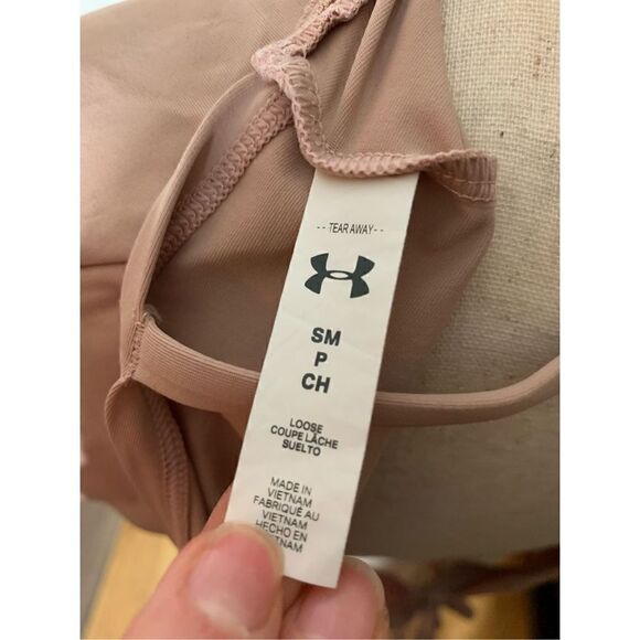 Under armor pink top size small - Picture 3 of 3